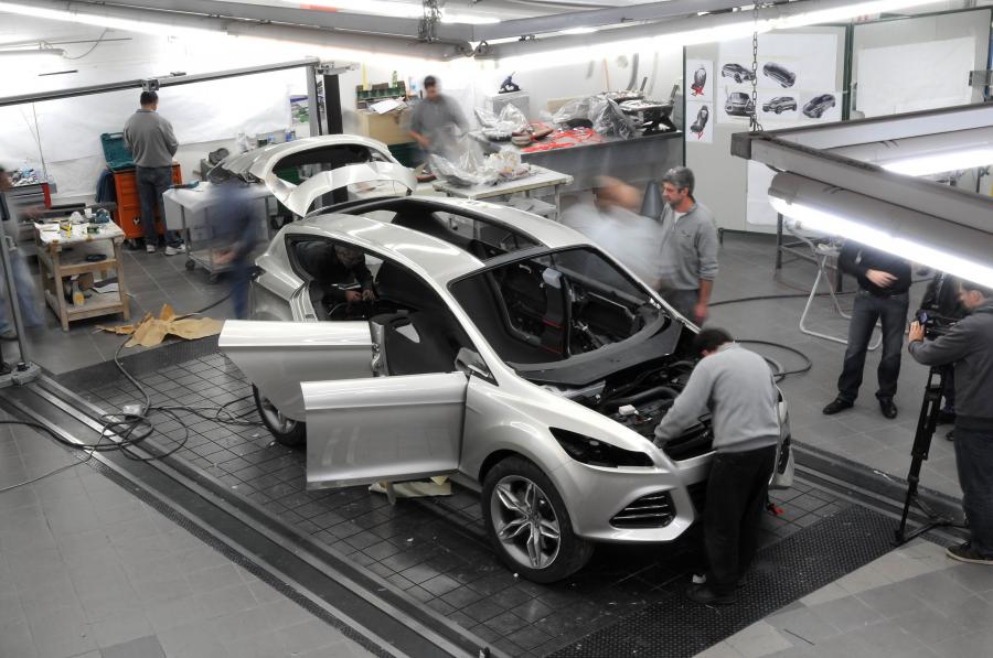  Ford Vertrek Concept 2011 года  (фото 3 из 49)